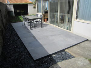 Terrasse en grès cérame près de La Rochelle