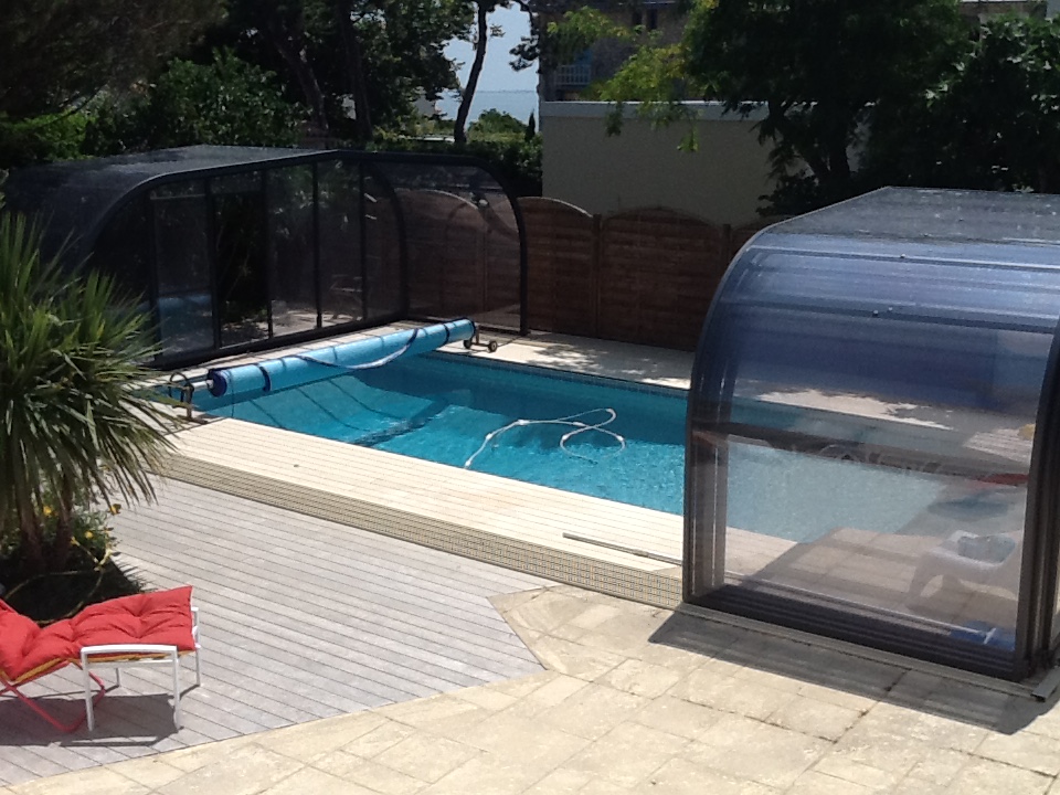 CONSTRUCTEUR TERRASSE BOIS PISCINE LA ROCHELLE